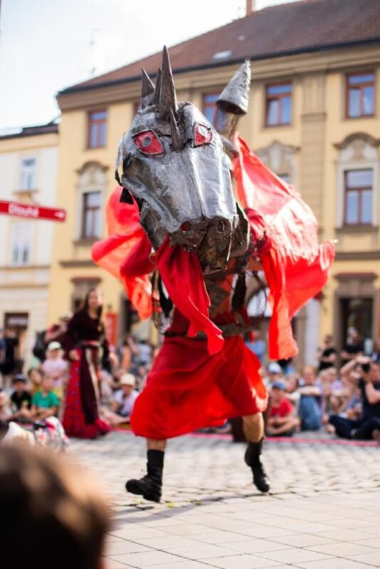 Paramisa (Cunning Stupid Roma) and a dance and music workshop in Jihlava